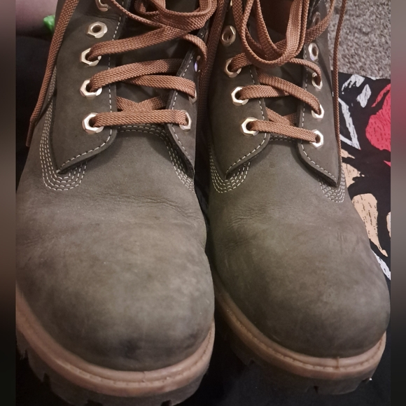 Green Timberland Boots - Picture 3 of 10